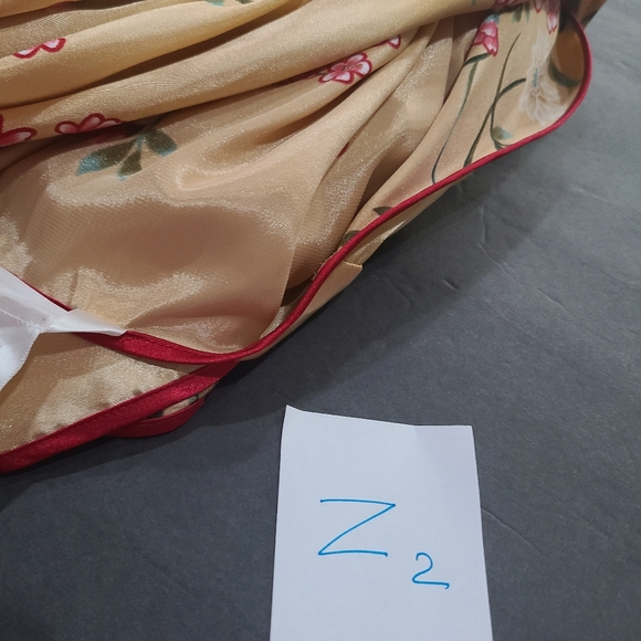 Secret Treasures women's robe sz.S polyester - Picture 7 of 7